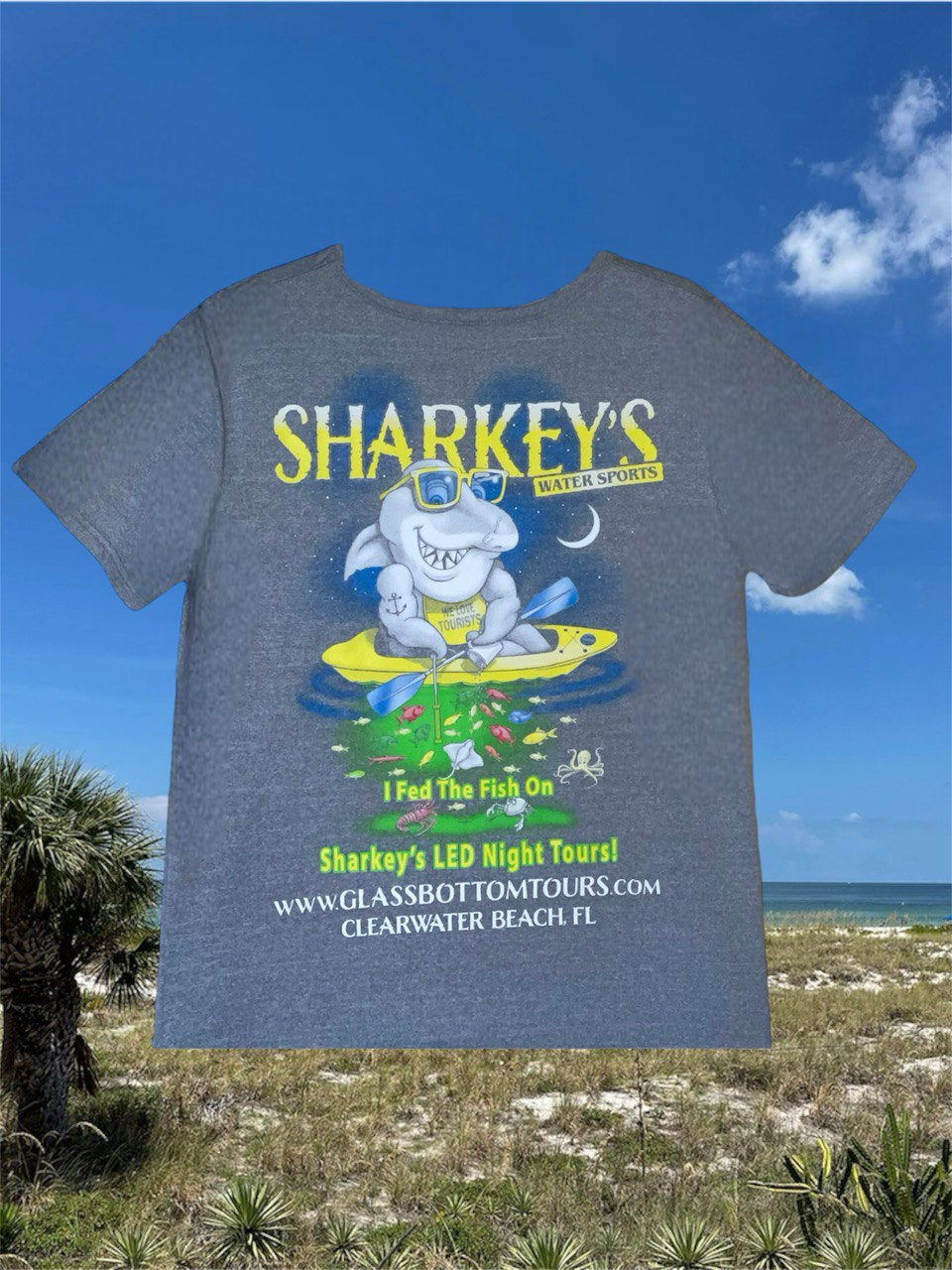 UNI-SEX KIDS SHARKEYS FEEDING FISH SOUVENIR T-SHIRT